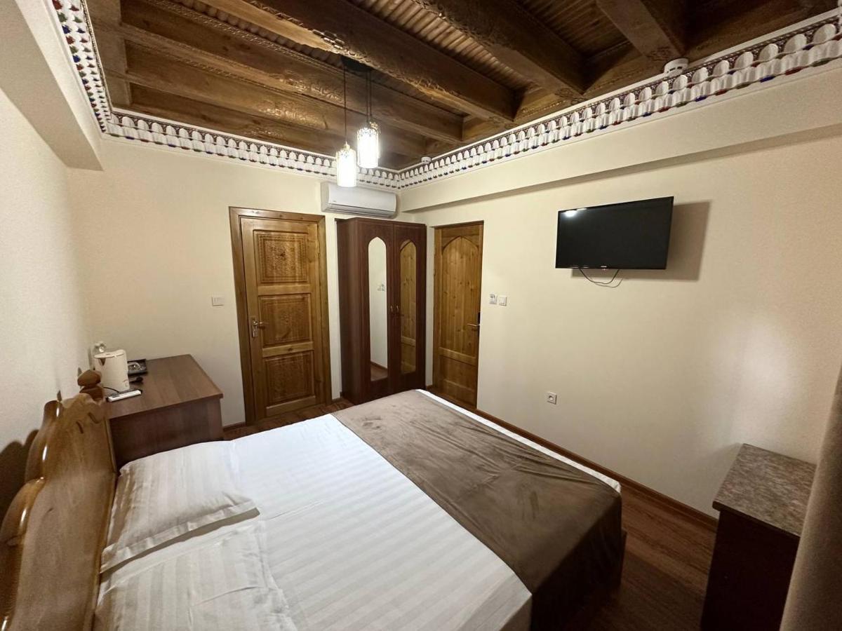 בוקורו Antique Hotel Imran מראה חיצוני תמונה