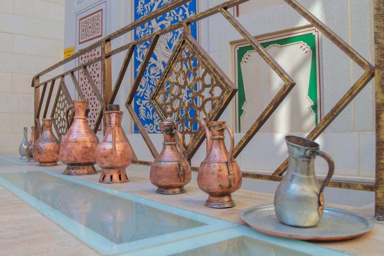 בוקורו Antique Hotel Imran מראה חיצוני תמונה