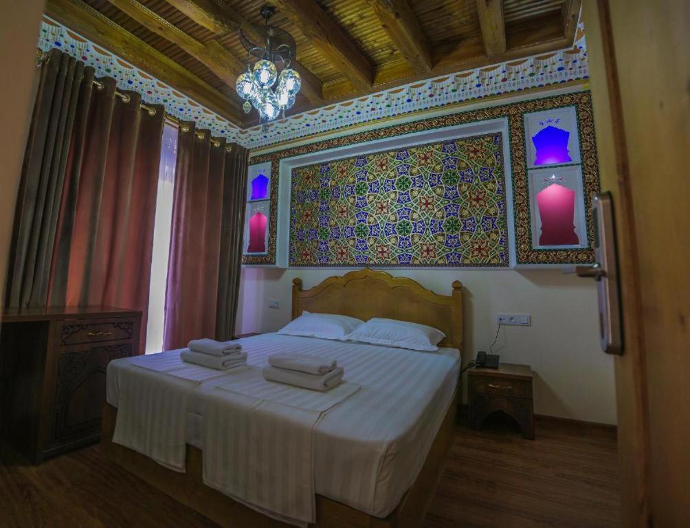 בוקורו Antique Hotel Imran מראה חיצוני תמונה