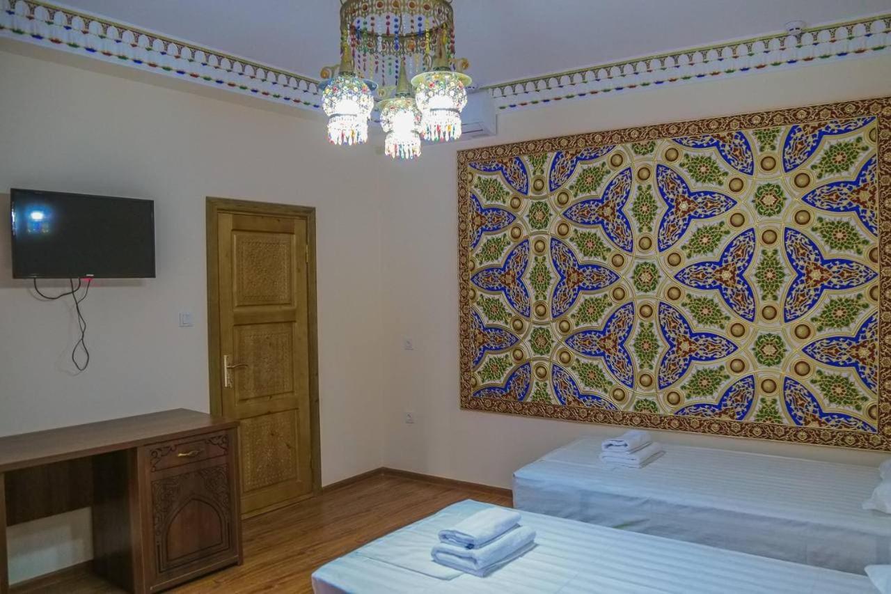 בוקורו Antique Hotel Imran מראה חיצוני תמונה